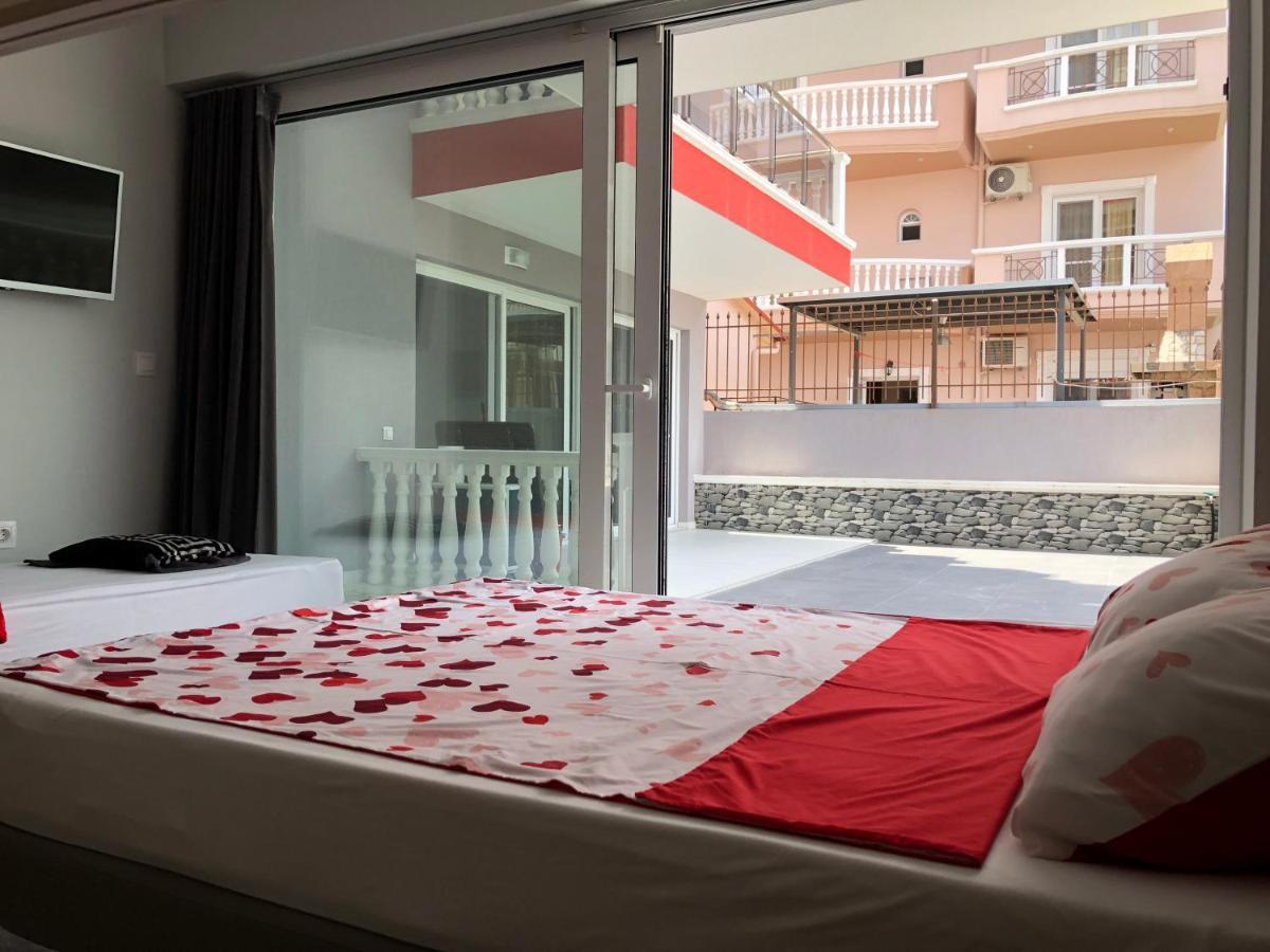 Red Luxury Aqua Aparthotel Paralía Buitenkant foto